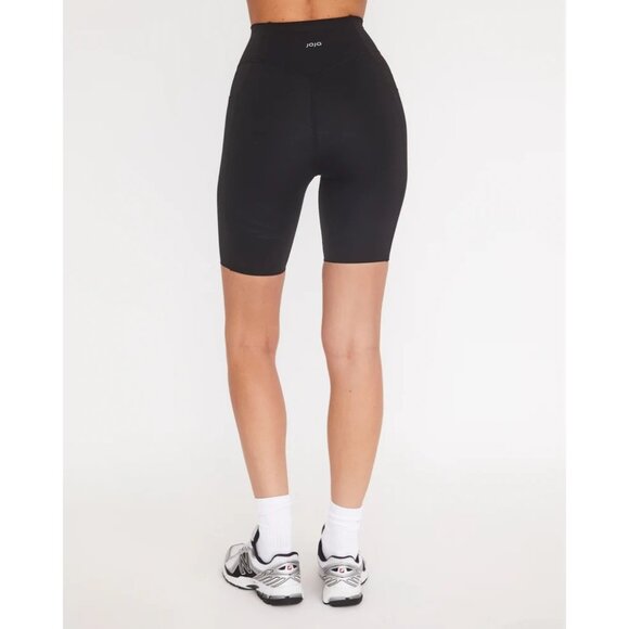 Joja Pocket Spin Shorts in Onyx - Picture 3 of 5